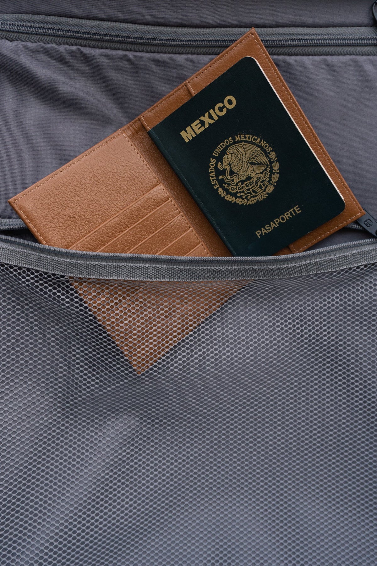 Porta Pasaportes